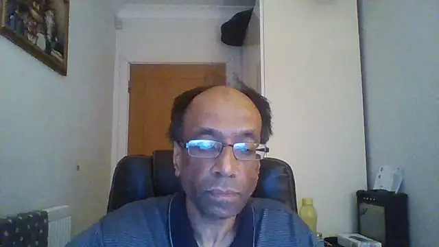 Snapshot of rauncher1 chatting on 24, 11, 2025 rauncher1 online show from 24, 11, 2025