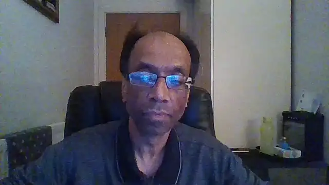 Snapshot of rauncher1 chatting on 24, 11, 2025 rauncher1 online show from 24, 11, 2025