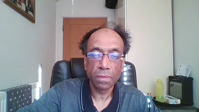 Snapshot of rauncher1 chatting on 25, 11, 2025 rauncher1 online show from 25, 11, 2025