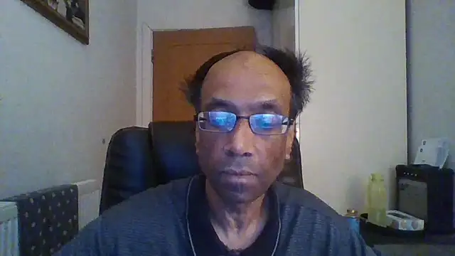 Snapshot of rauncher1 chatting on 27, 11, 2025 rauncher1 online show from 27, 11, 2025