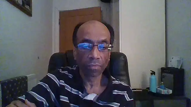 Snapshot of rauncher1 chatting on 1, 12, 2025 rauncher1 online show from 1, 12, 2025