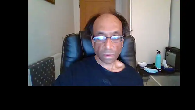 Snapshot of rauncher1 chatting on 10, 6, 2026 rauncher1 online show from 10, 6, 2026