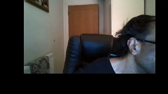 Snapshot of rauncher1 chatting on 8, 7, 2026 rauncher1 online show from 8, 7, 2026