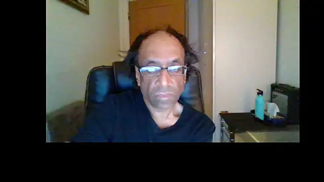 Snapshot of rauncher1 chatting on 12, 7, 2026 rauncher1 online show from 12, 7, 2026