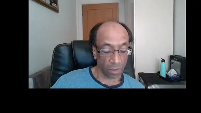 Snapshot of rauncher1 chatting on 15, 7, 2026 rauncher1 online show from 15, 7, 2026