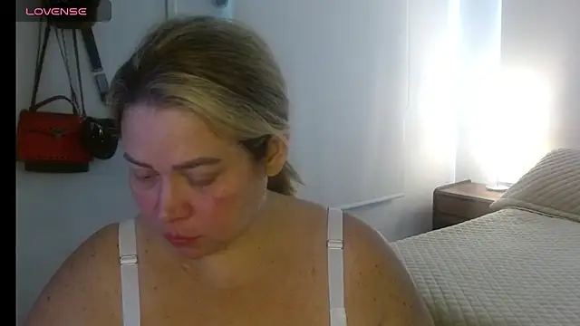 bella savati online show from 20, 10, 2025