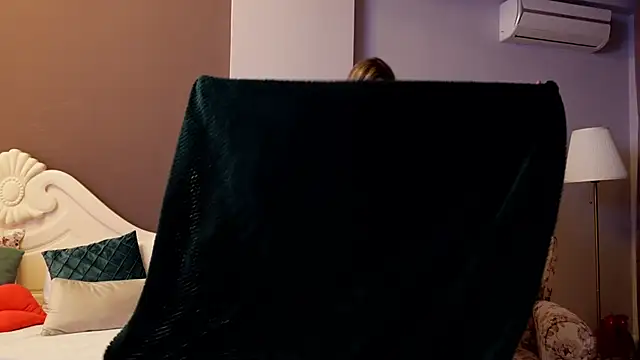 FeliciaKrige online show from 5, 3, 2025