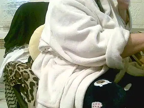 Snapshot of douceur63 chatting on 12, 2, 2026 douceur63 online show from 12, 2, 2026