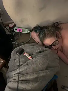 Snapshot of cumgitsumdic chatting on 7, 4, 2026 cumgitsumdic online show from 7, 4, 2026