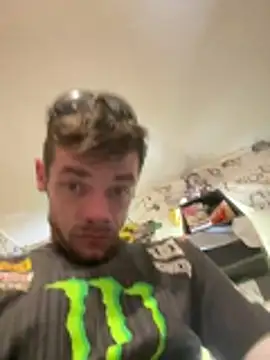 Snapshot of cumgitsumdic chatting on 8, 4, 2026 cumgitsumdic online show from 8, 4, 2026