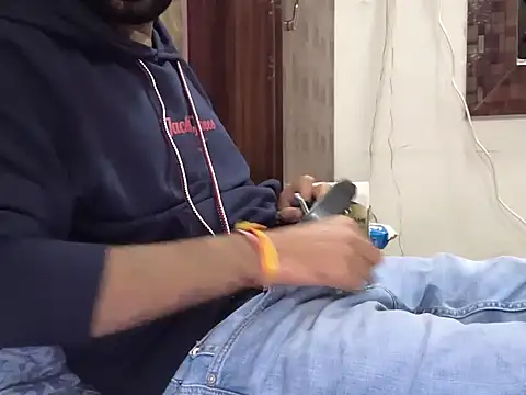 Snapshot of brownie_cake_cb chatting on 5, 12, 2025 brownie cake cb online show from 5, 12, 2025