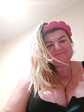 Snapshot of VeronikaBless chatting on 15, 9, 2025 VeronikaBless online show from 15, 9, 2025