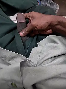 Snapshot of rocksred1 chatting on 17, 4, 2026 rocksred1 online show from 17, 4, 2026