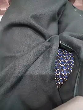 Snapshot of rocksred1 chatting on 18, 4, 2026 rocksred1 online show from 18, 4, 2026