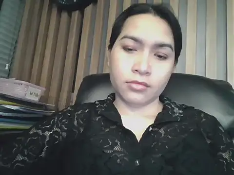 Snapshot of sara_kimoo chatting on 8, 10, 2025 sara kimoo online show from 8, 10, 2025