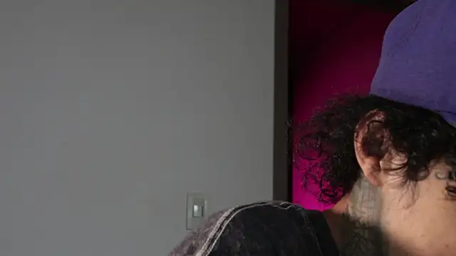 Snapshot of trieone chatting on 28, 5, 2026 trieone online show from 28, 5, 2026