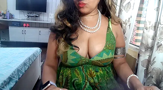 yourradhika online show from 5, 2, 2025