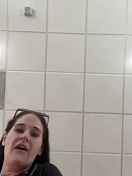 lolabunny9 online show from 21, 2, 2025