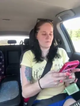 lolabunny9 online show from 17, 4, 2026