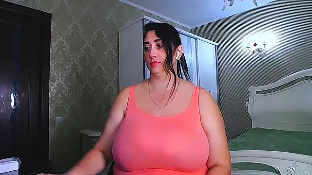Evelyn Shy online show from 25, 12, 2024
