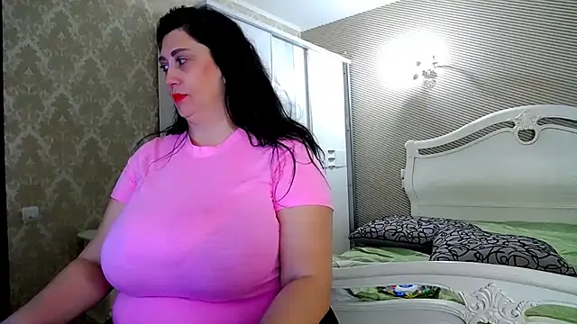 Evelyn Shy online show from 26, 10, 2025