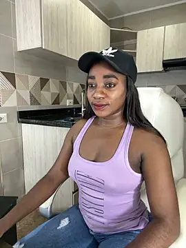 Snapshot of cristaaalclocks1 chatting on 6, 2, 2025 cristaaalclocks1 online show from 6, 2, 2025