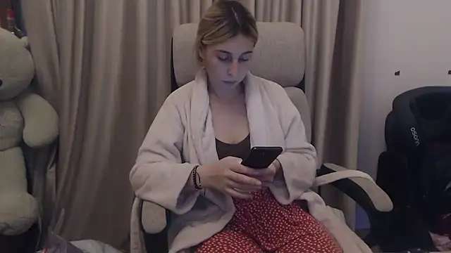 Snapshot of Aliss_Hottie chatting on 1, 11, 2025 Aliss Hottie online show from 1, 11, 2025