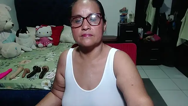 Snapshot of pervert_mommy_ chatting on 10, 9, 2025 pervert mommy online show from 10, 9, 2025