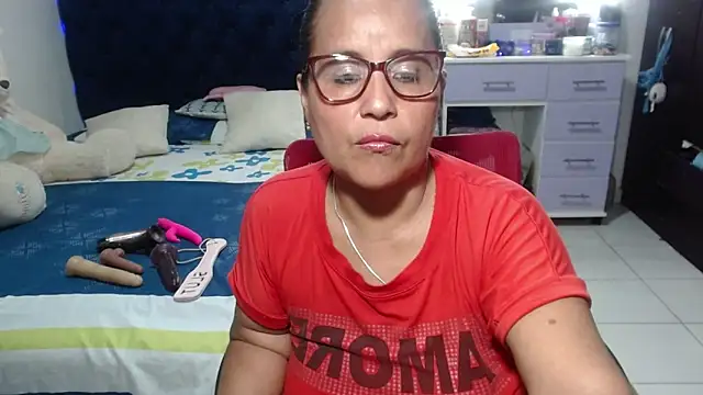 pervert mommy  online show from 8, 4, 2026