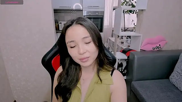 AyaMoon online show from 3, 10, 2025