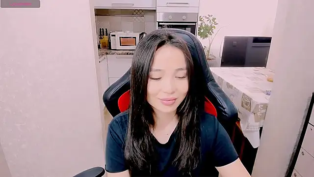 AyaMoon online show from 6, 11, 2025