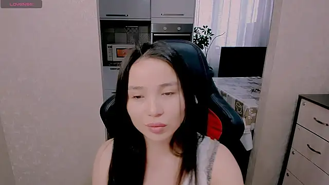 AyaMoon online show from 2, 12, 2025