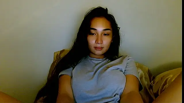 SweetLilly 18 online show from 12, 4, 2026