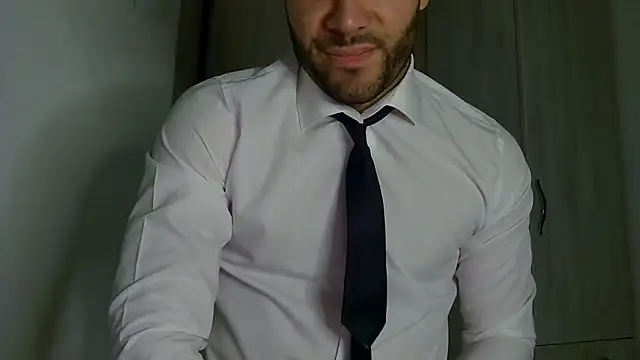 Snapshot of Justynn1 chatting on 5, 12, 2025 Justynn1 online show from 5, 12, 2025