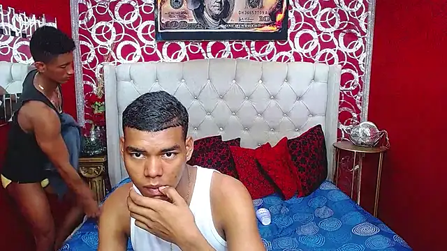 Snapshot of PEINBOYS chatting on 21, 2, 2025 PEINBOYS online show from 21, 2, 2025
