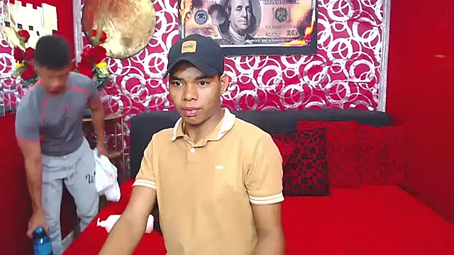 Snapshot of PEINBOYS chatting on 2, 10, 2025 PEINBOYS online show from 2, 10, 2025