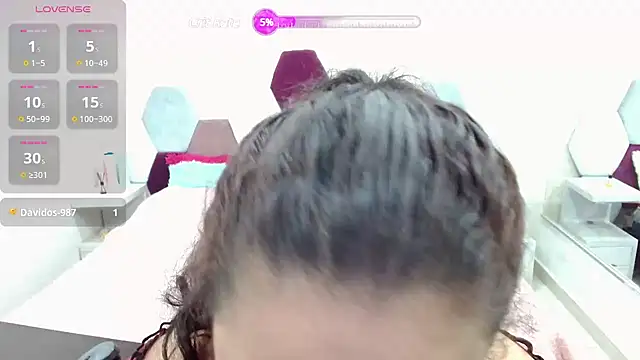 Snapshot of angel_blue chatting on 8, 2, 2025 angel blue online show from 8, 2, 2025