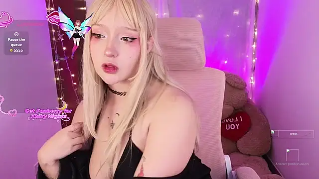 KuroChan420 online show from 26, 11, 2025