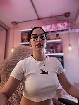 Zoe Bae online show from 18, 6, 2026