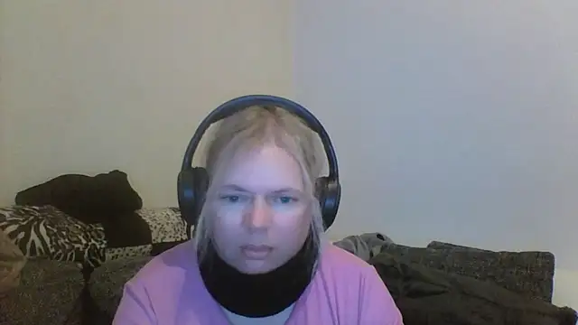 Snapshot of vaneza02 chatting on 10, 6, 2026 vaneza02 online show from 10, 6, 2026