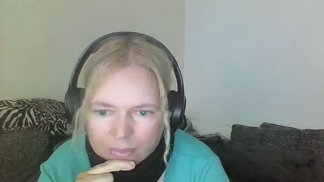 Snapshot of vaneza02 chatting on 11, 6, 2026 vaneza02 online show from 11, 6, 2026