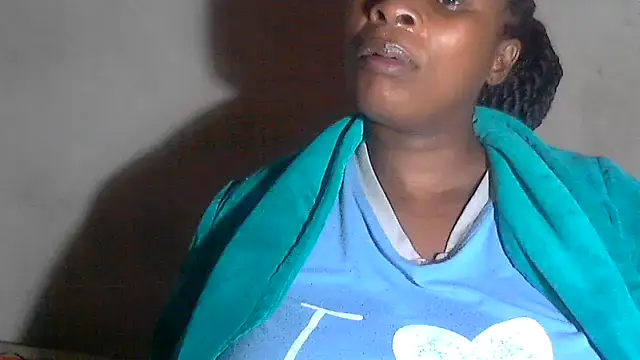 Snapshot of Choco-Coco10 chatting on 17, 11, 2025 Choco-Coco10 online show from 17, 11, 2025