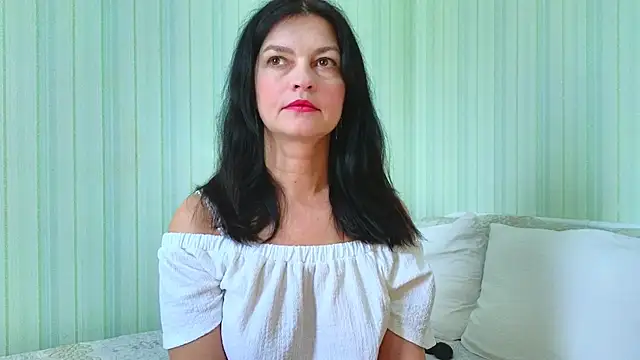 Snapshot of _Lily_ chatting on 3, 4, 2026 Lily online show from 3, 4, 2026