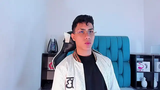 AlanNaughty online show from 17, 2, 2025