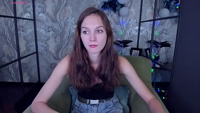 Snapshot of MirandaGlow chatting on 10, 1, 2025 MirandaGlow online show from 10, 1, 2025