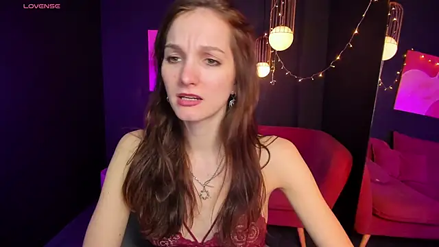 Snapshot of MirandaGlow chatting on 24, 2, 2025 MirandaGlow online show from 24, 2, 2025