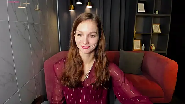 Snapshot of MirandaGlow chatting on 18, 12, 2025 MirandaGlow online show from 18, 12, 2025