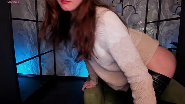 Snapshot of MirandaGlow chatting on 21, 3, 2026 MirandaGlow online show from 21, 3, 2026