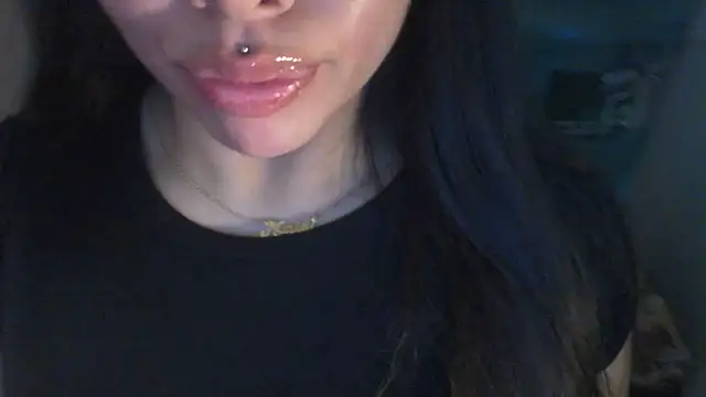 Snapshot of DulceAngelica chatting on 1, 11, 2025 DulceAngelica online show from 1, 11, 2025