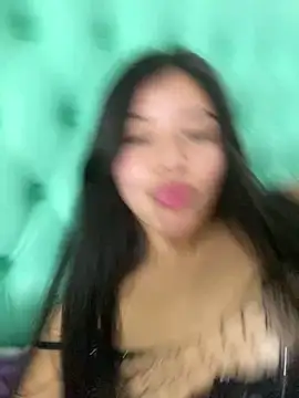Snapshot of DulceAngelica chatting on 4, 4, 2026 DulceAngelica online show from 4, 4, 2026